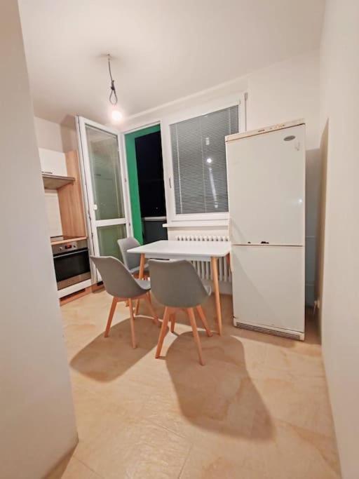 Apartment Star Brno With Terrace 5 Komín Dış mekan fotoğraf